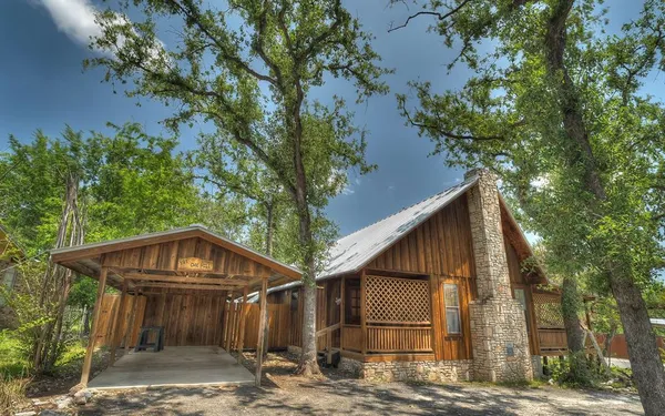 $349,500 | 191 Oak Hill Drive, Leakey, TX 78873