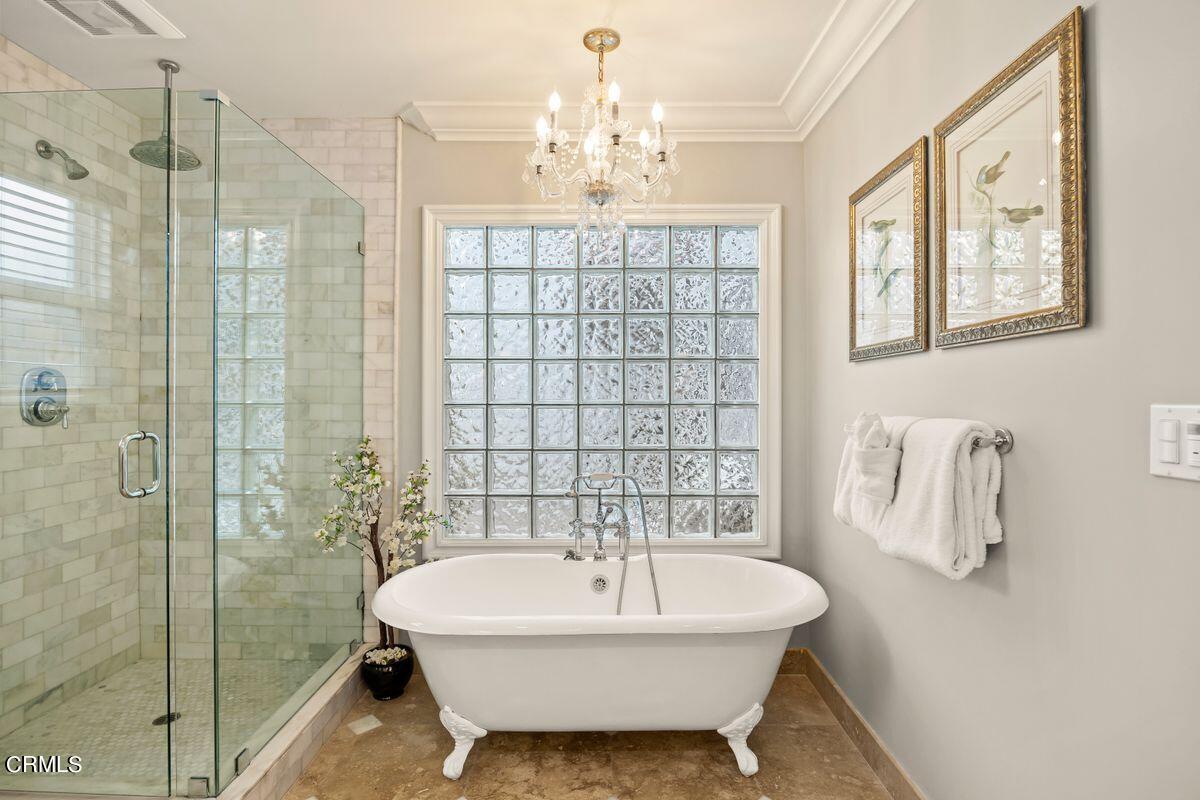 5115 Amalfi Way Oxnard, CA 93035 - Photo 15 of 32 Primary Bathroom