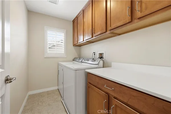 $1,099,000 | 28838 Coal Mountain Court, Valencia, CA 91354