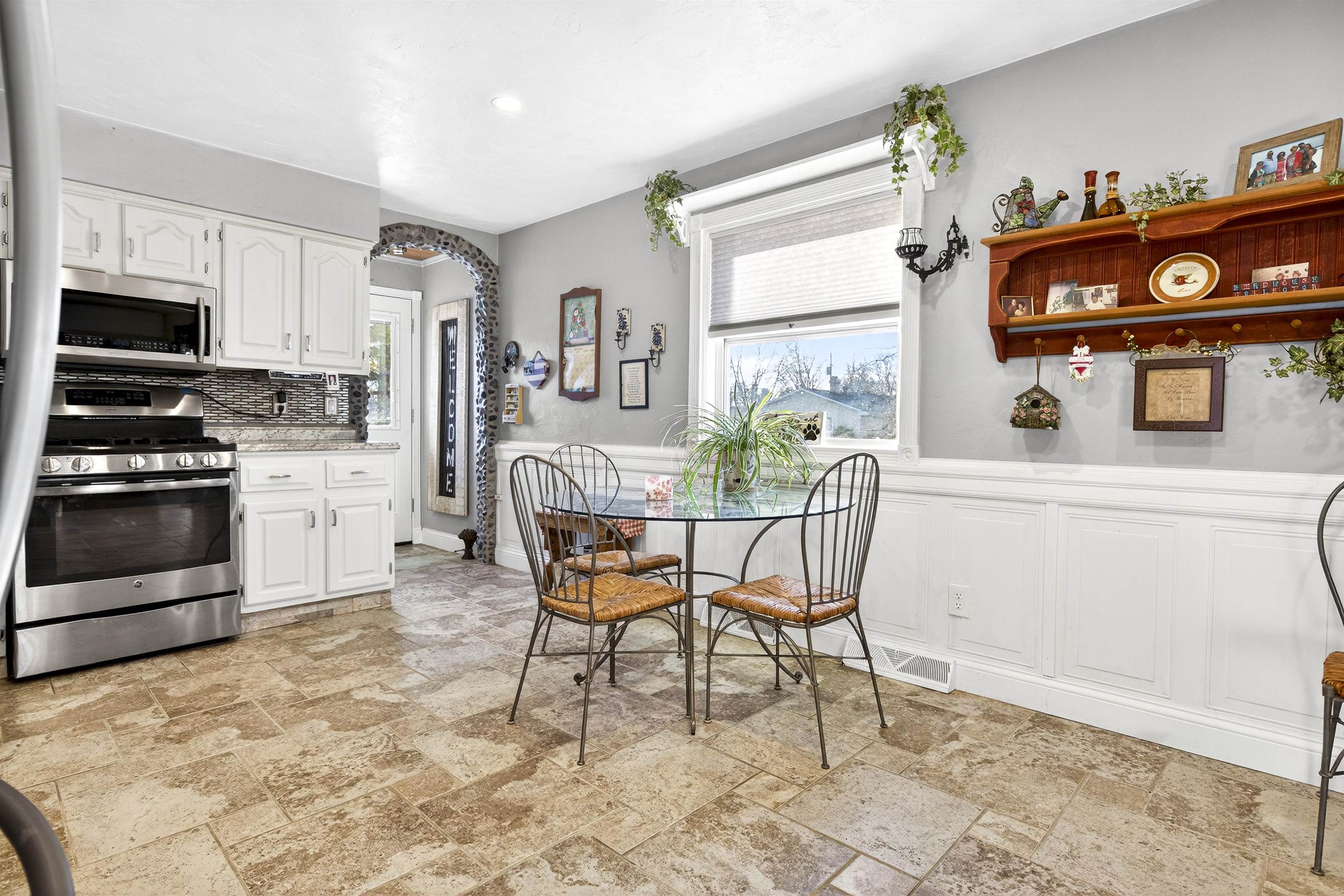 1128 East Layton Avenue Appleton, WI 54915 - Photo 11 of 48