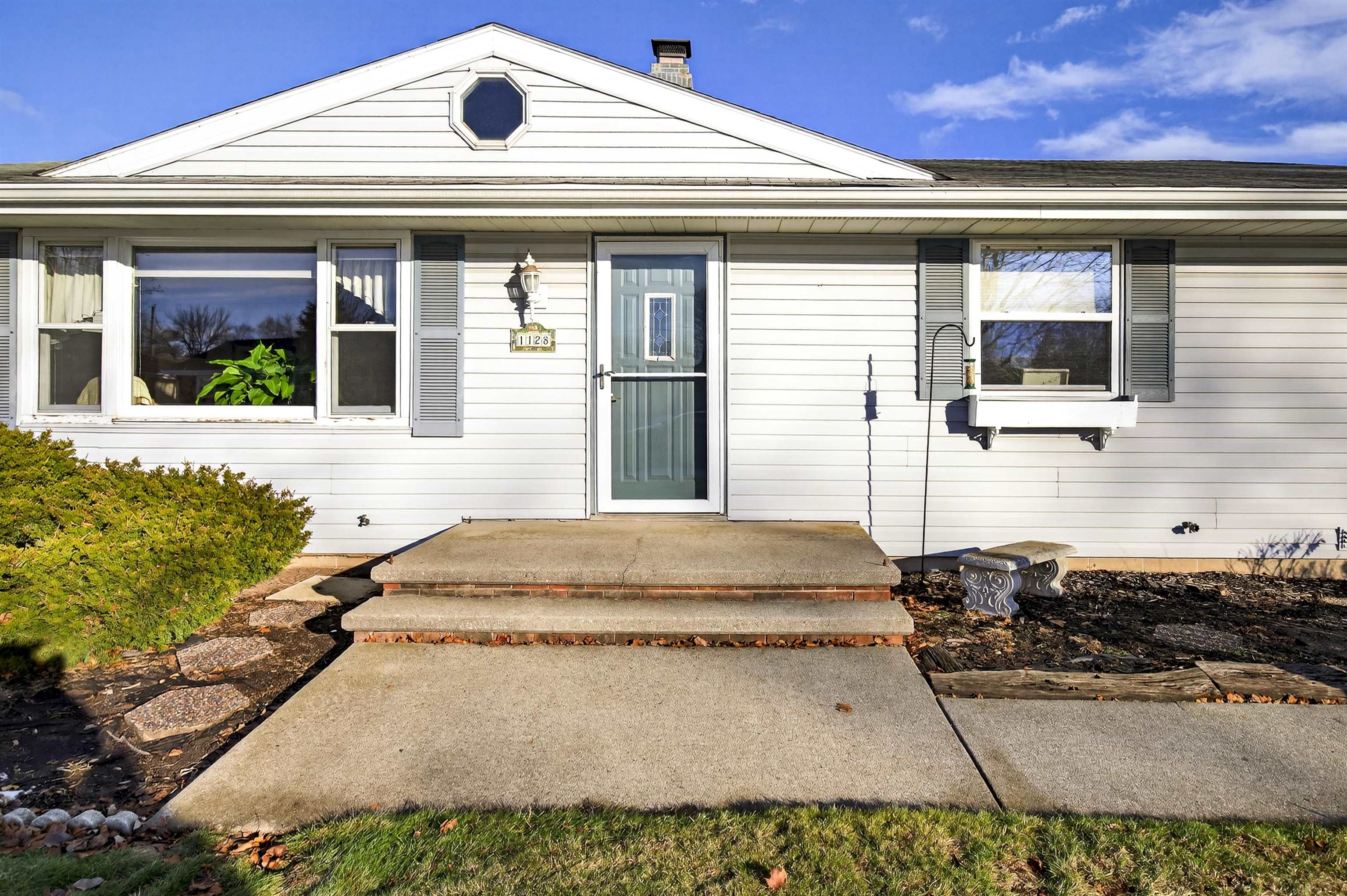 1128 East Layton Avenue Appleton, WI 54915 - Photo 3 of 48