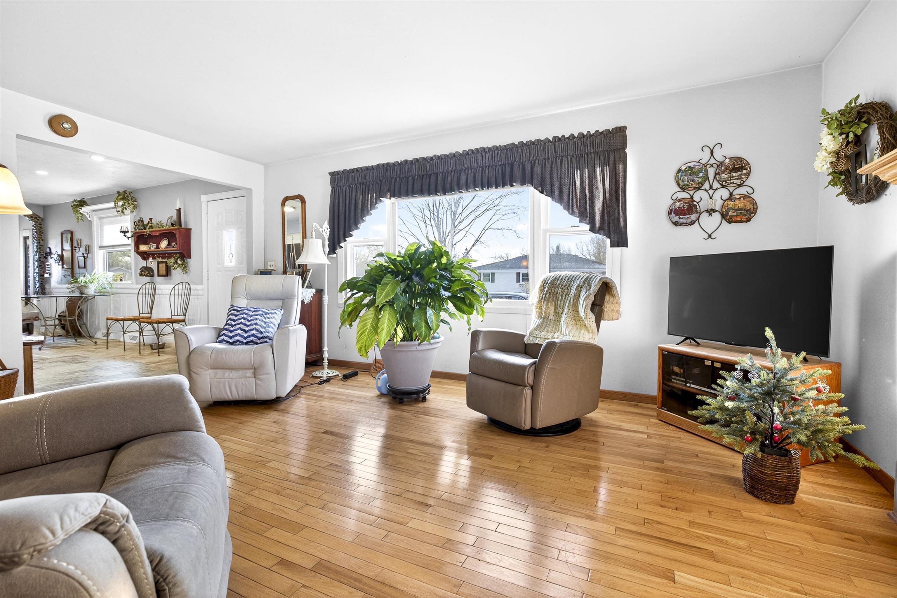 1128 East Layton Avenue Appleton, WI 54915 - Photo 5 of 48