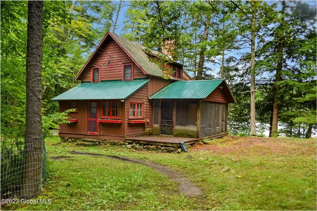 $549,500 | 21 Deepwood Drive, Ticonderoga, NY 12883