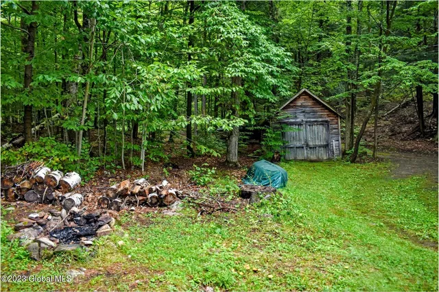 $549,500 | 21 Deepwood Drive, Ticonderoga, NY 12883