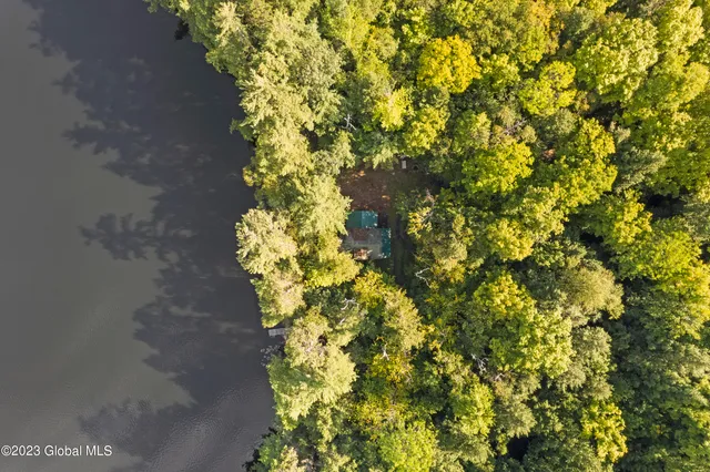 $549,500 | 21 Deepwood Drive, Ticonderoga, NY 12883