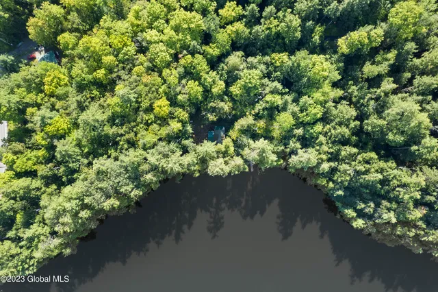 $549,500 | 21 Deepwood Drive, Ticonderoga, NY 12883