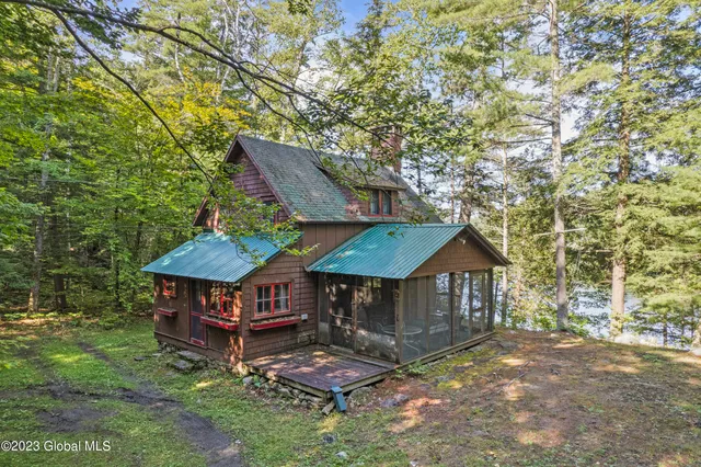 $549,500 | 21 Deepwood Drive, Ticonderoga, NY 12883