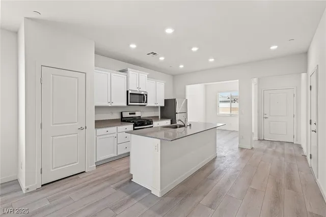 $419,900 | 2739 Amelia Pointe Street, Las Vegas, NV 89156