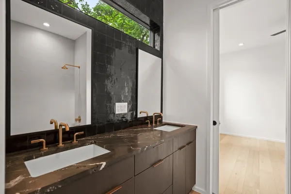 $13,850 | 1805 Collier Street, Austin, TX 78704
