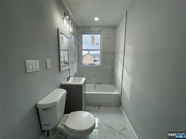 $2,545 | 159 Union Street, Unit 1, Hackensack, NJ 07601
