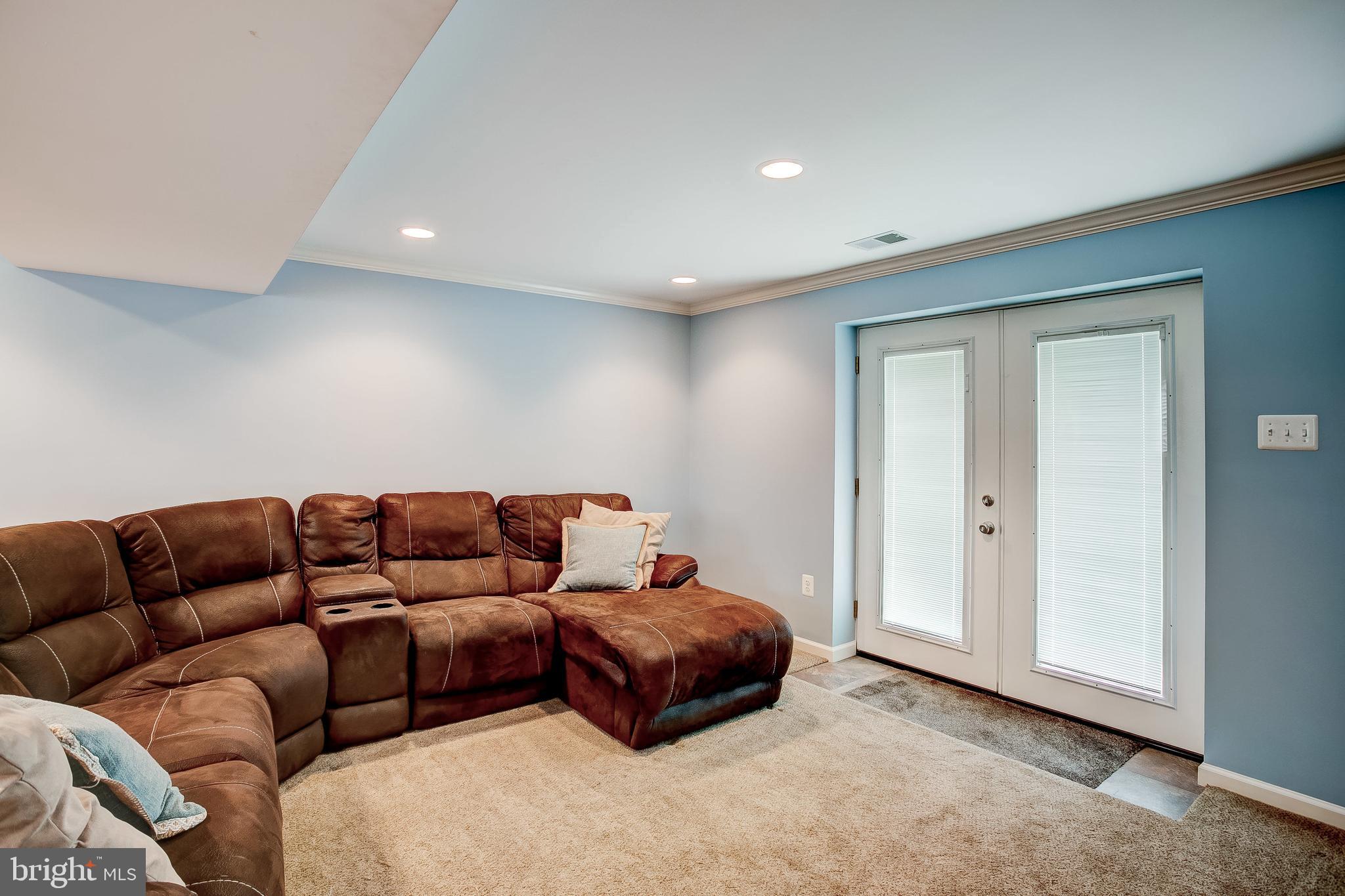 99 Hook Road Westminster, MD 21157 - Photo 24 of 35 LL Family Room
