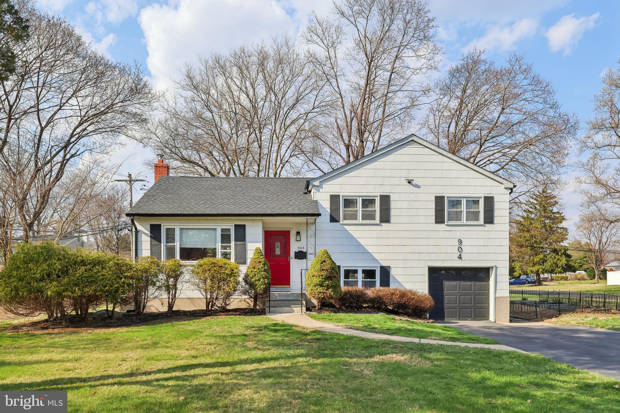 904 Big Oak Road Yardley, PA 19067 - Photo 2 of 56 Exterior