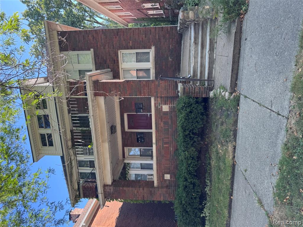 864 Nottingham Road, Unit 1N Grosse Pointe, MI 48230 - Photo 1 of 11