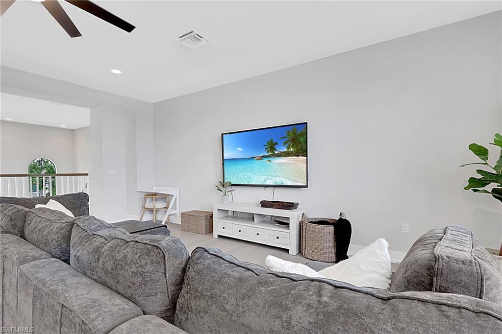 4541 Azalea Drive Naples, FL 34119 - Photo 14 of 39