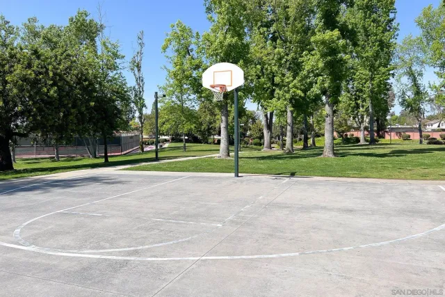 $899,000 | 10690 Esmeraldas Drive, San Diego, CA 92124