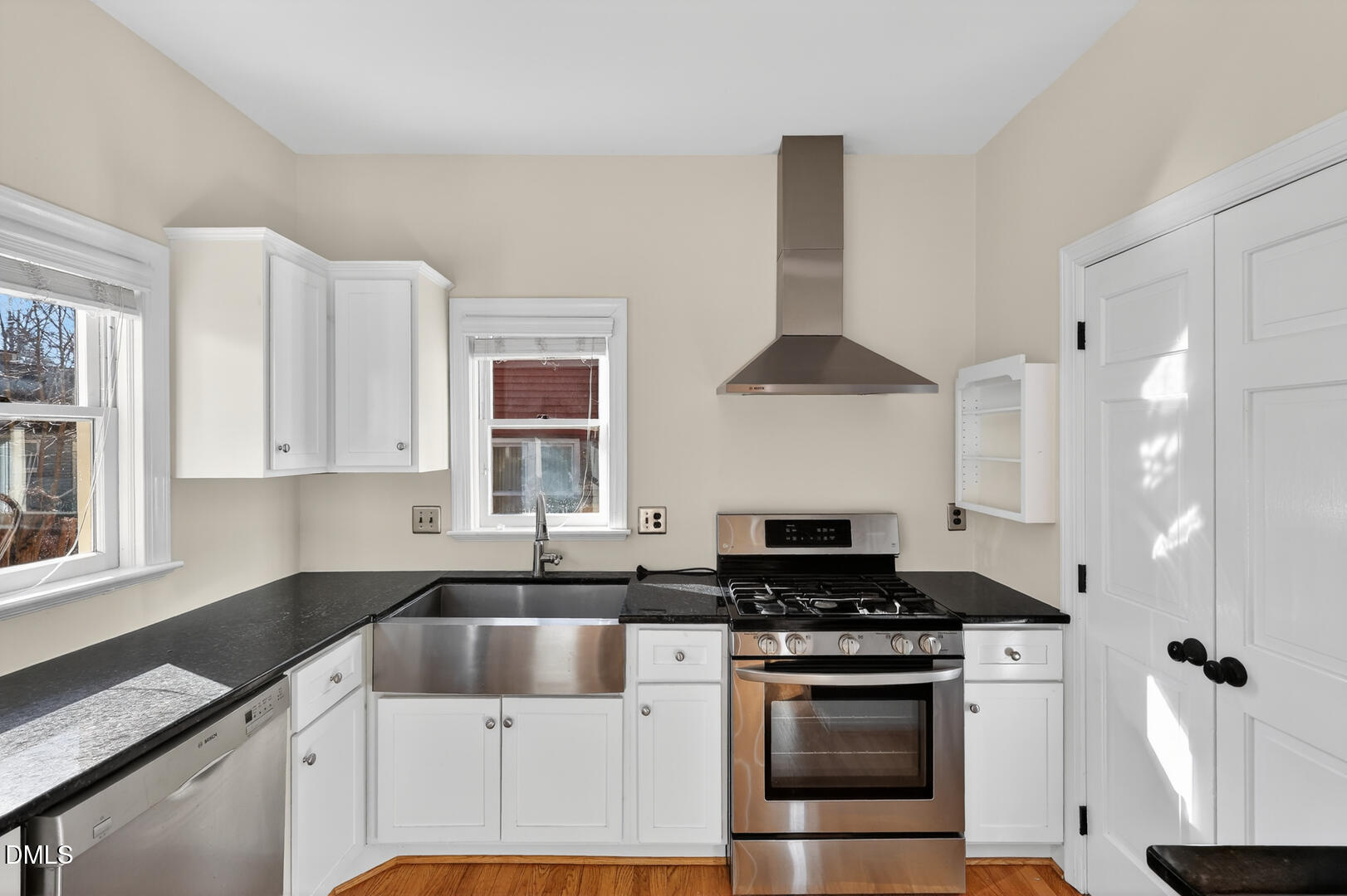 1707 Falls Church Road Raleigh, NC 27609 - Photo 11 of 64 022_IMG_7525