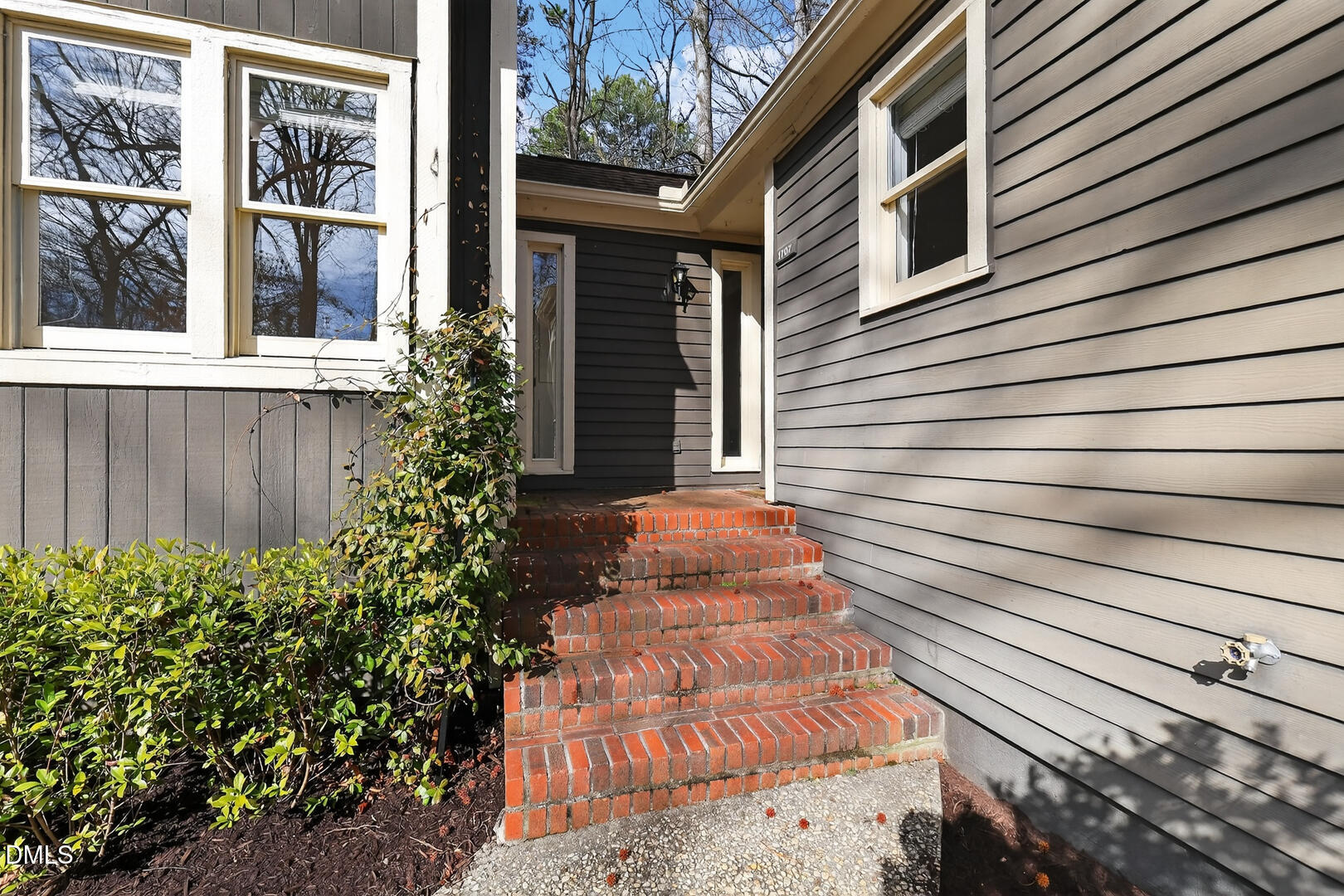 1707 Falls Church Road Raleigh, NC 27609 - Photo 54 of 64 049_IMG_7636