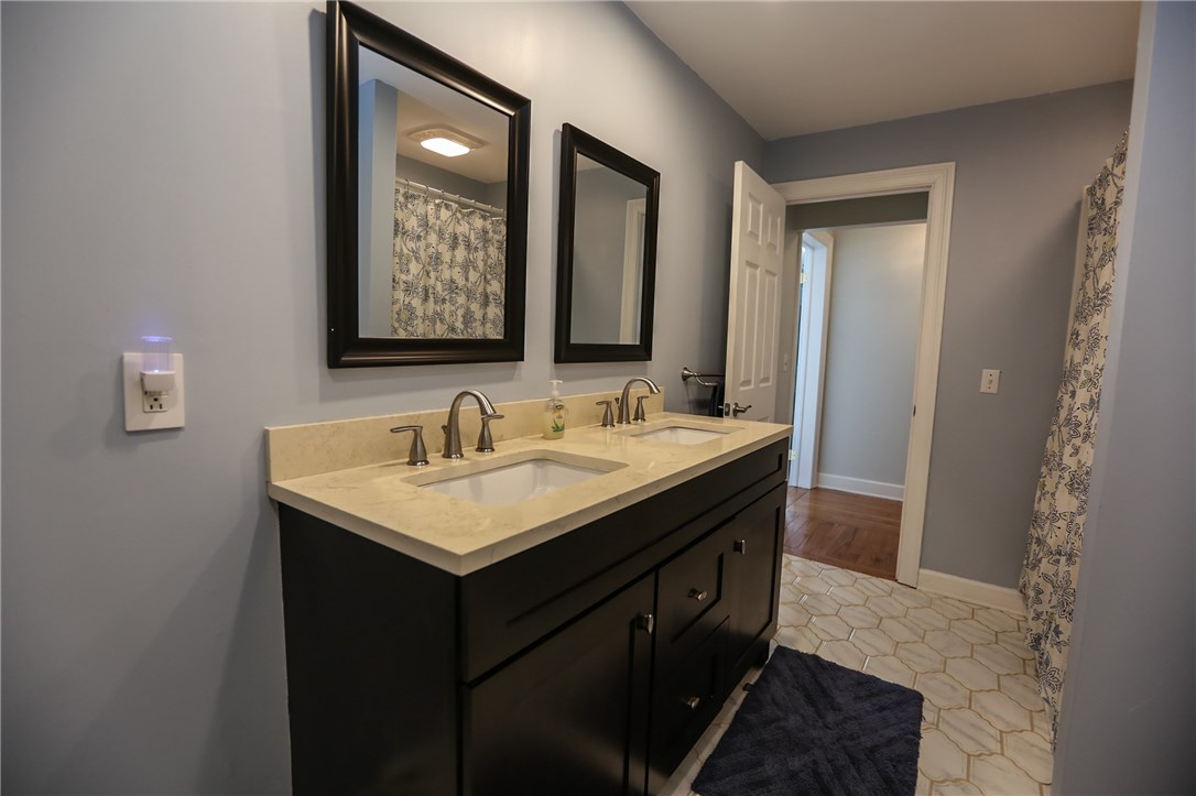 460 Whiting Road Webster, NY 14580 - Photo 10 of 24