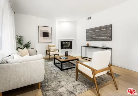 $795,000 | 861 South Windsor Boulevard, Unit 103, Los Angeles, CA 90005