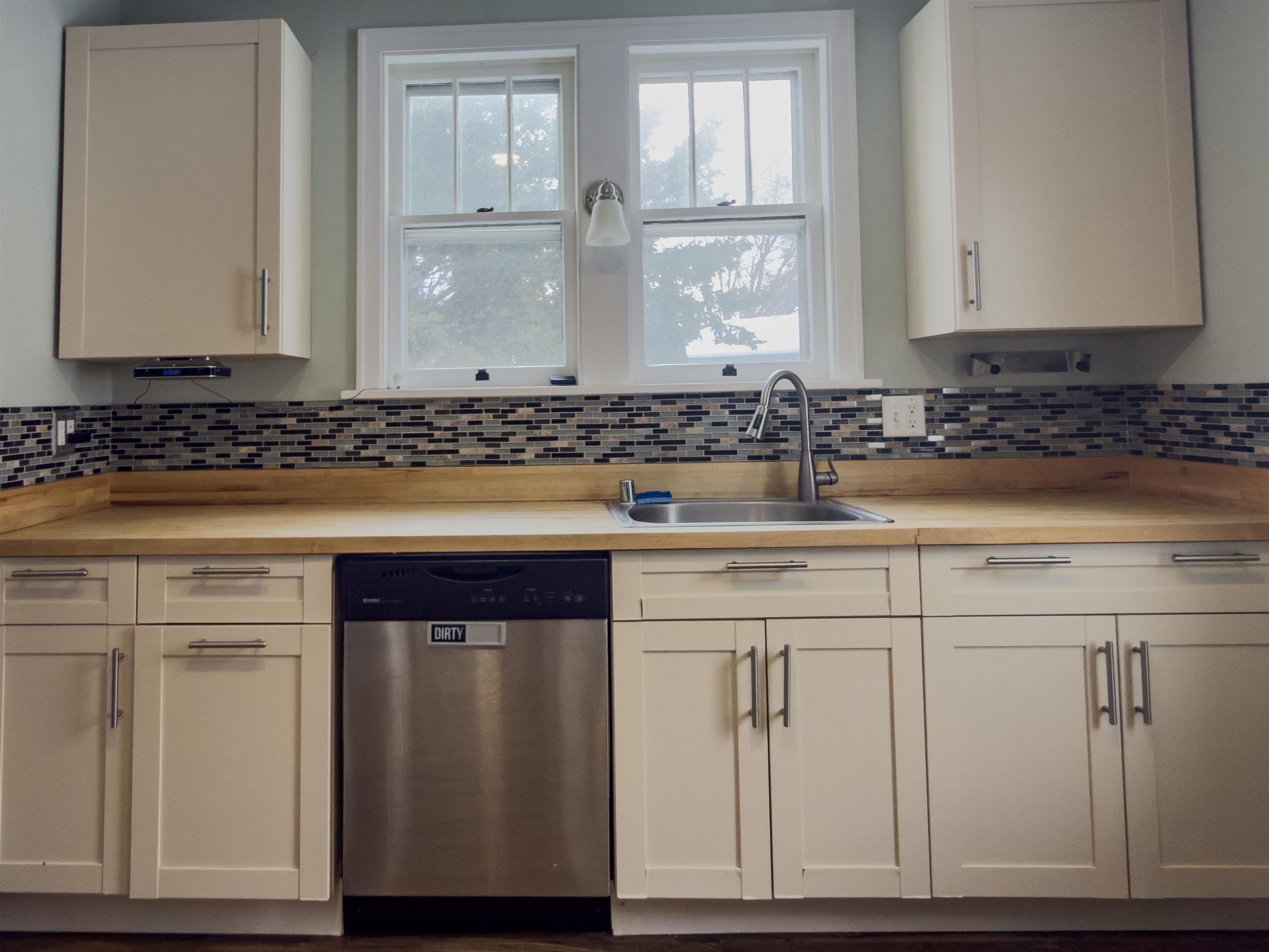 304 Randolph Street Edgerton, WI 53534 - Photo 9 of 34