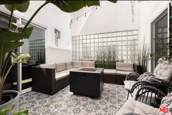 $5,995 | 1823 20th Street, Unit 102, Santa Monica, CA 90404