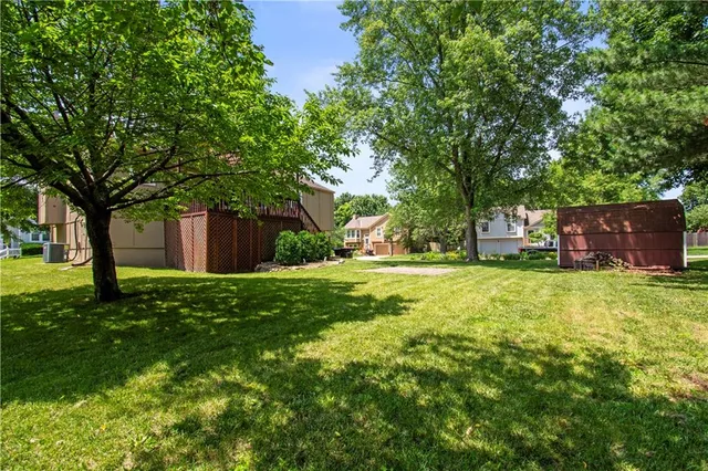 $320,000 | 1302 Huntington Lane, Greenwood, MO 64034