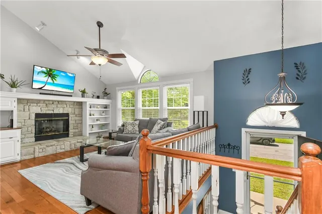 $320,000 | 1302 Huntington Lane, Greenwood, MO 64034