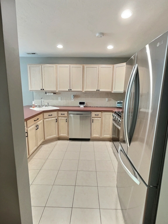 40 Alpine Way, Unit 40 Slatersville, RI 02876 - Photo 8 of 22