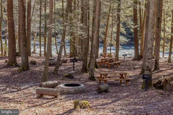 $925,000 | 653 Watersound Trace, Bruceton Mills, WV 26525