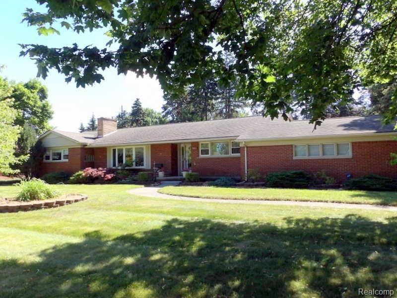 10453 Reeck Road Allen Park, MI 48101 - Photo 2 of 63 102_2058B.JPG