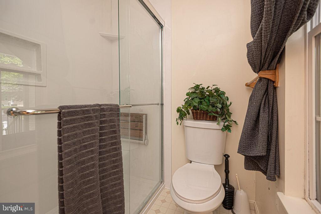 206 Windjammer Road Ocean Pines, MD 21811 - Photo 23 of 46 Primary Seated Shower