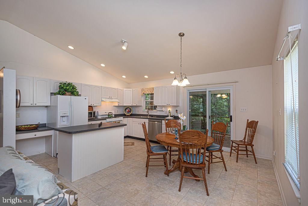 206 Windjammer Road Ocean Pines, MD 21811 - Photo 7 of 46 Eat in Kitchen