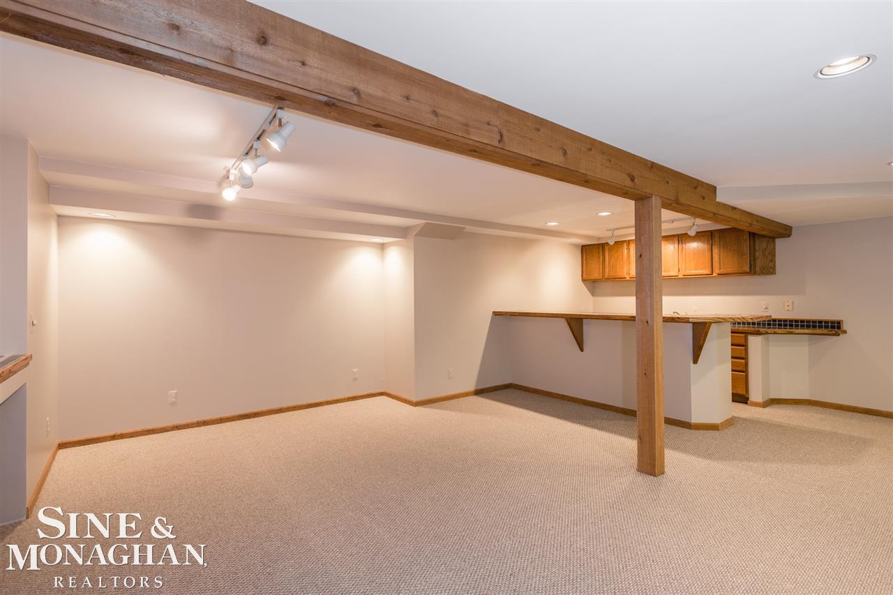 422 Lake Forest Road Rochester Hills, MI 48309 - Photo 40 of 59
