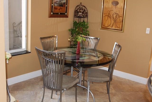 2540 Northwest 24th Street Boca Raton, FL 33434 - Photo 7 of 23 Eat-in Area (Kitchen)