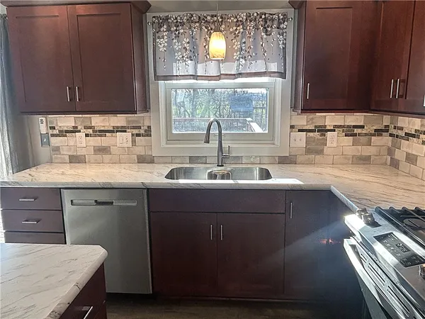 $224,900 | 187 Pearson Lane, Greece, NY 14612