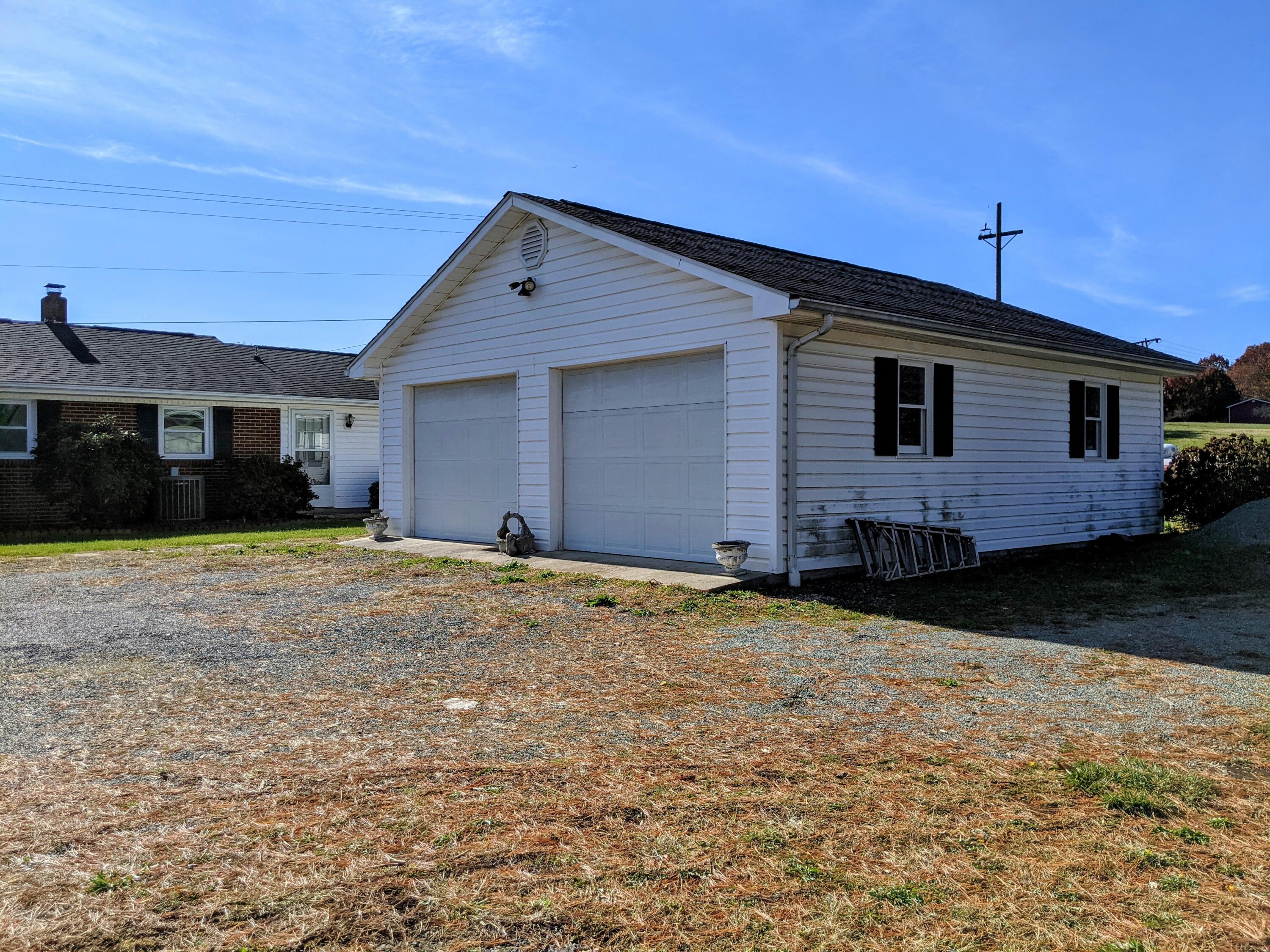 3319 Webster Road Glade Hill, VA 24092 - Photo 25 of 30 PXL_20211116_162934962~2