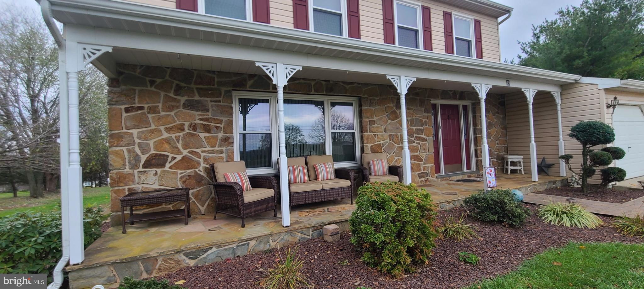 49 Deer Run Road Nottingham, PA 19362 - Photo 2 of 40 Front Porch