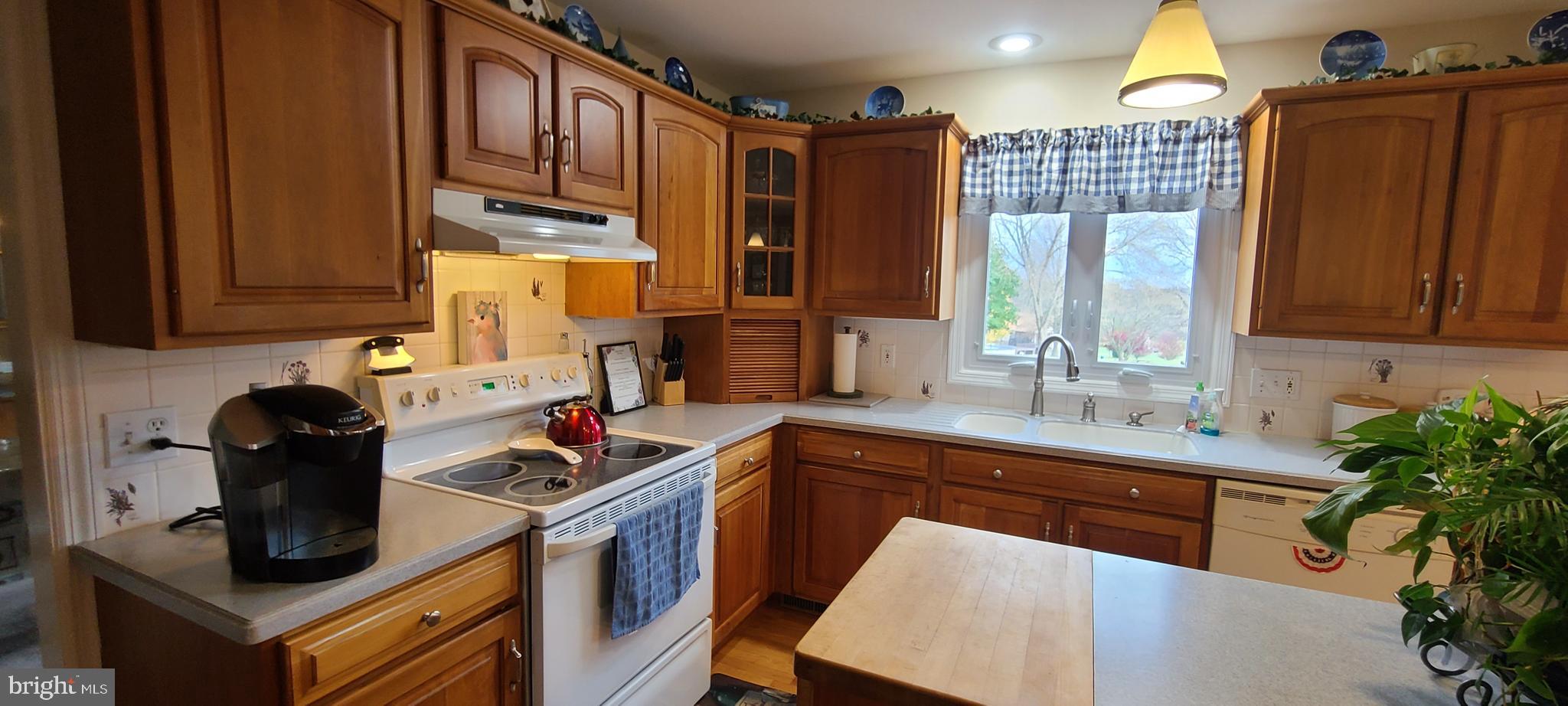 49 Deer Run Road Nottingham, PA 19362 - Photo 15 of 40 Kitchen
