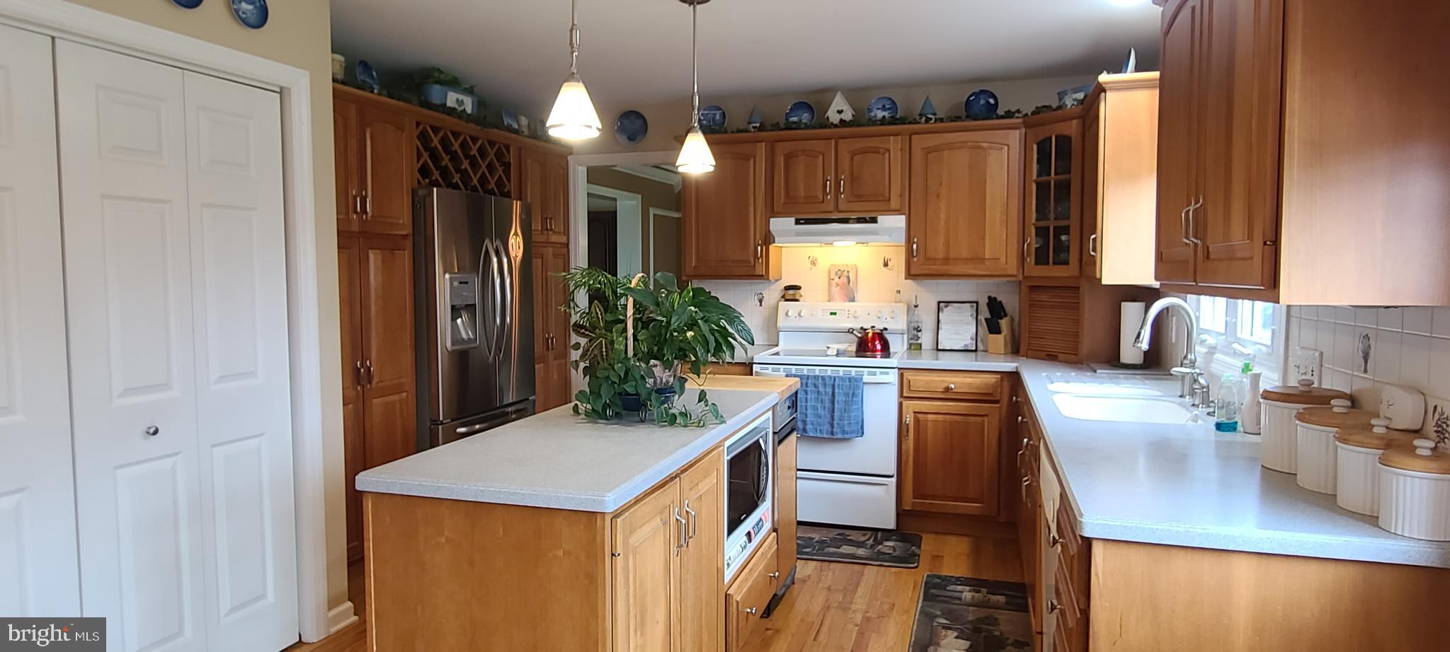 49 Deer Run Road Nottingham, PA 19362 - Photo 17 of 40 Kitchen