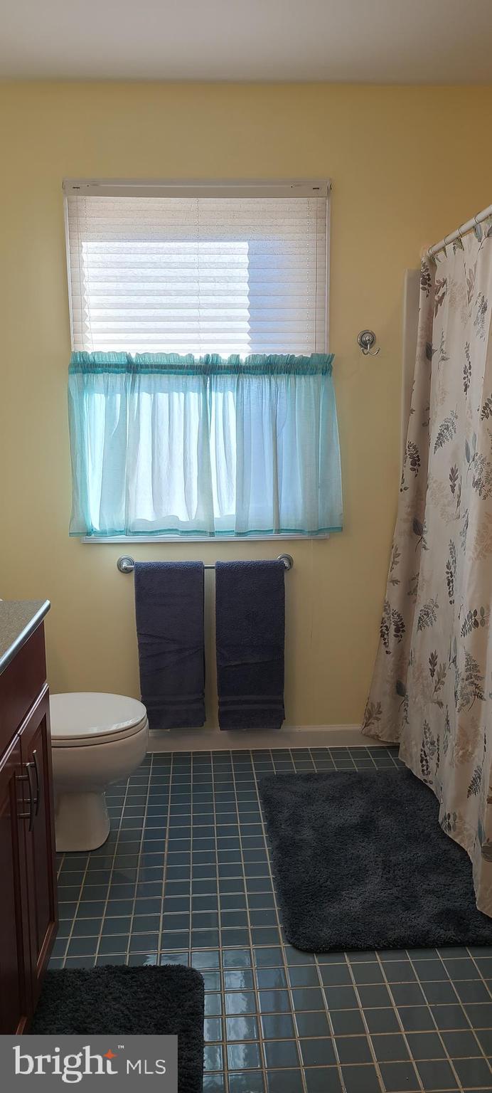 49 Deer Run Road Nottingham, PA 19362 - Photo 34 of 40 Hall Bath