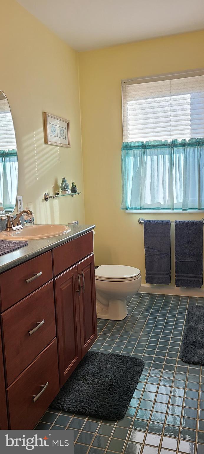 49 Deer Run Road Nottingham, PA 19362 - Photo 35 of 40 Hall Bath