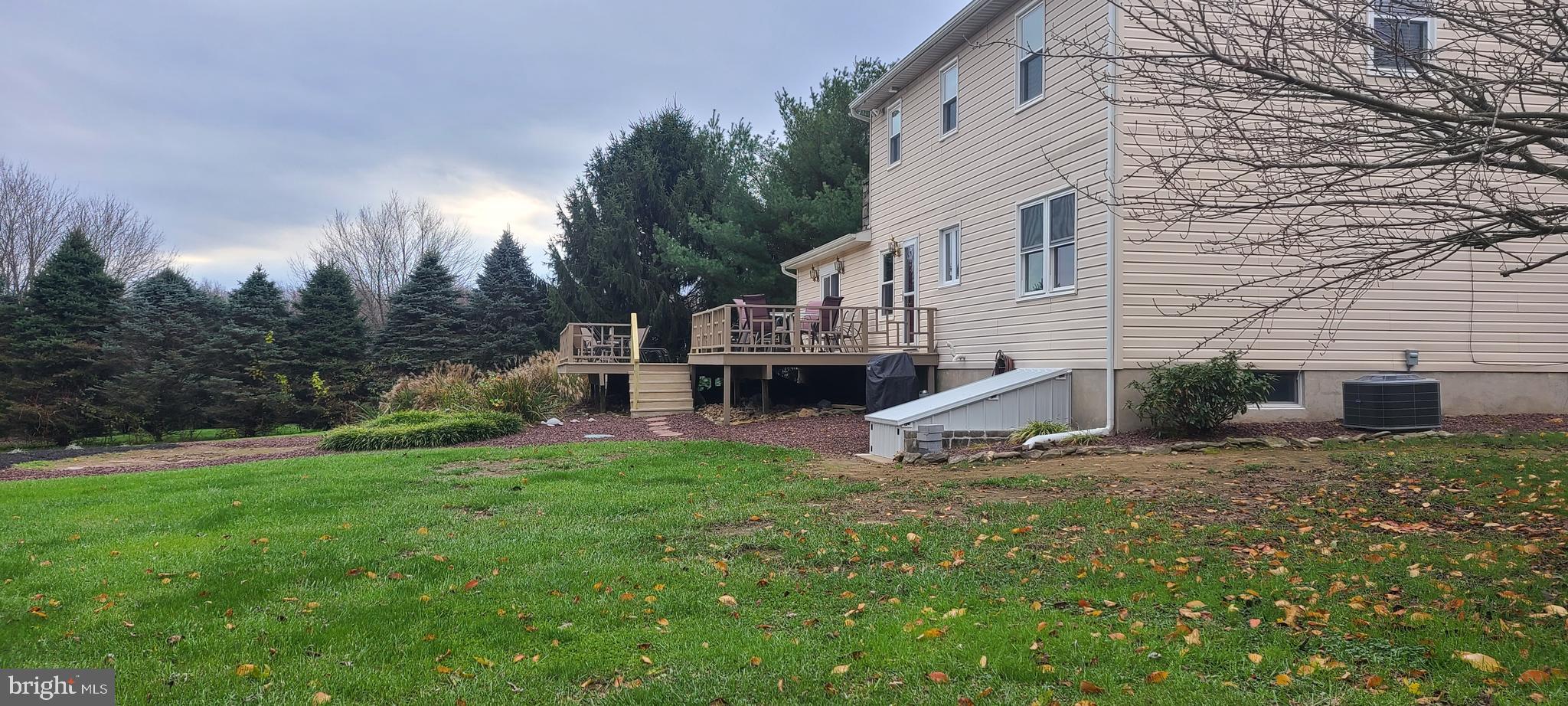 49 Deer Run Road Nottingham, PA 19362 - Photo 37 of 40 Deck & Yard