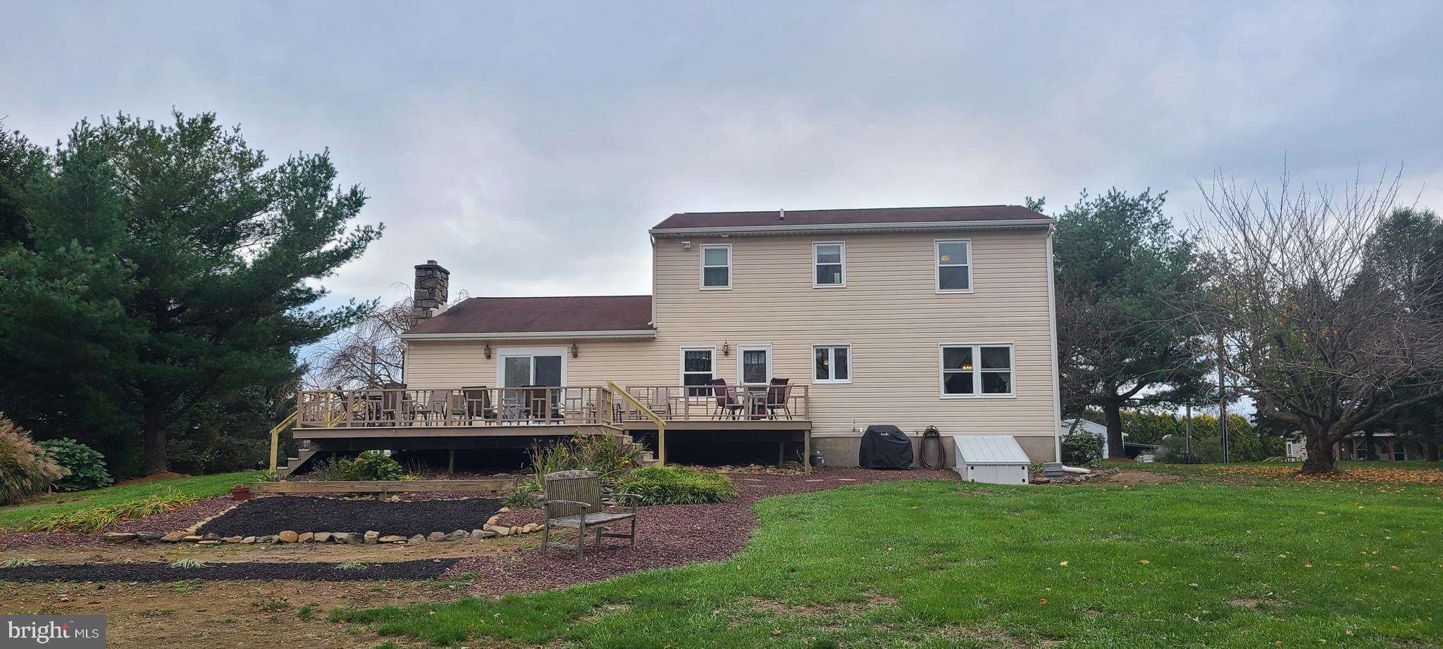 49 Deer Run Road Nottingham, PA 19362 - Photo 6 of 40 Back yard/deck