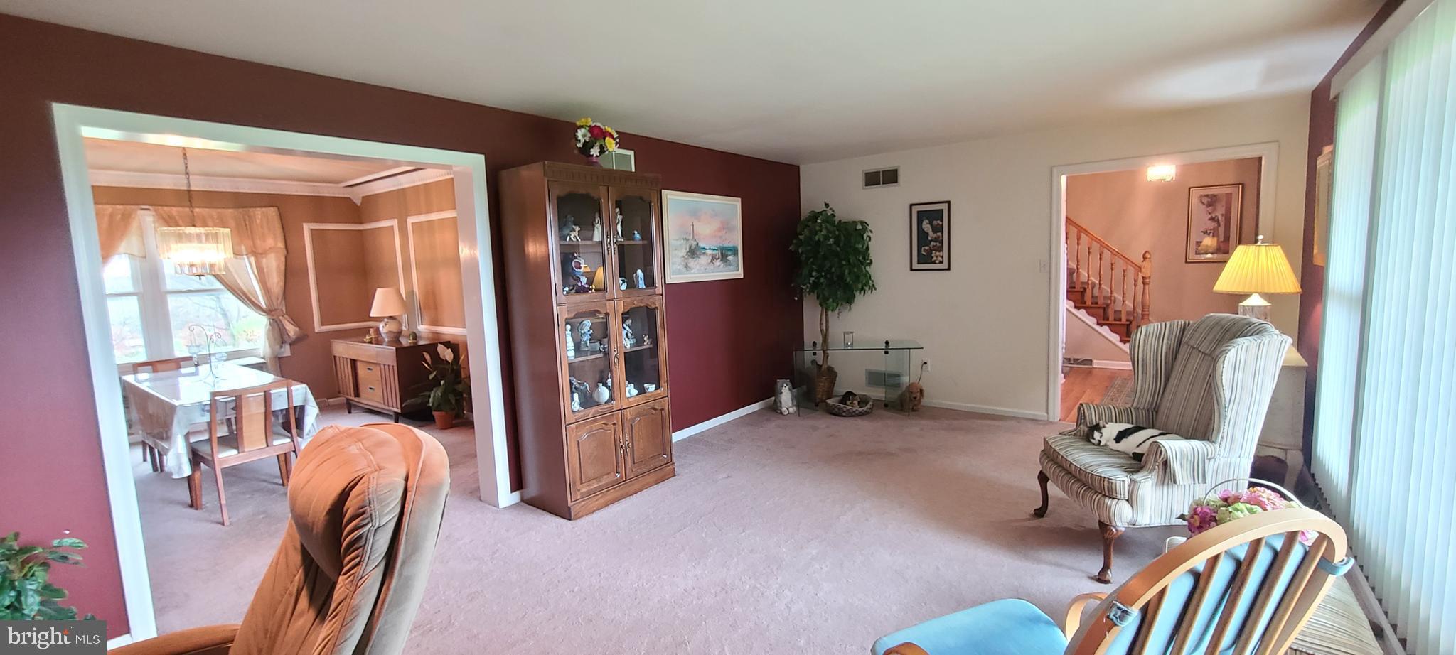 49 Deer Run Road Nottingham, PA 19362 - Photo 10 of 40 Living Room