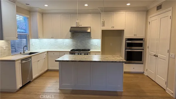 $5,200 | 144 Stallion, Irvine, CA 92602