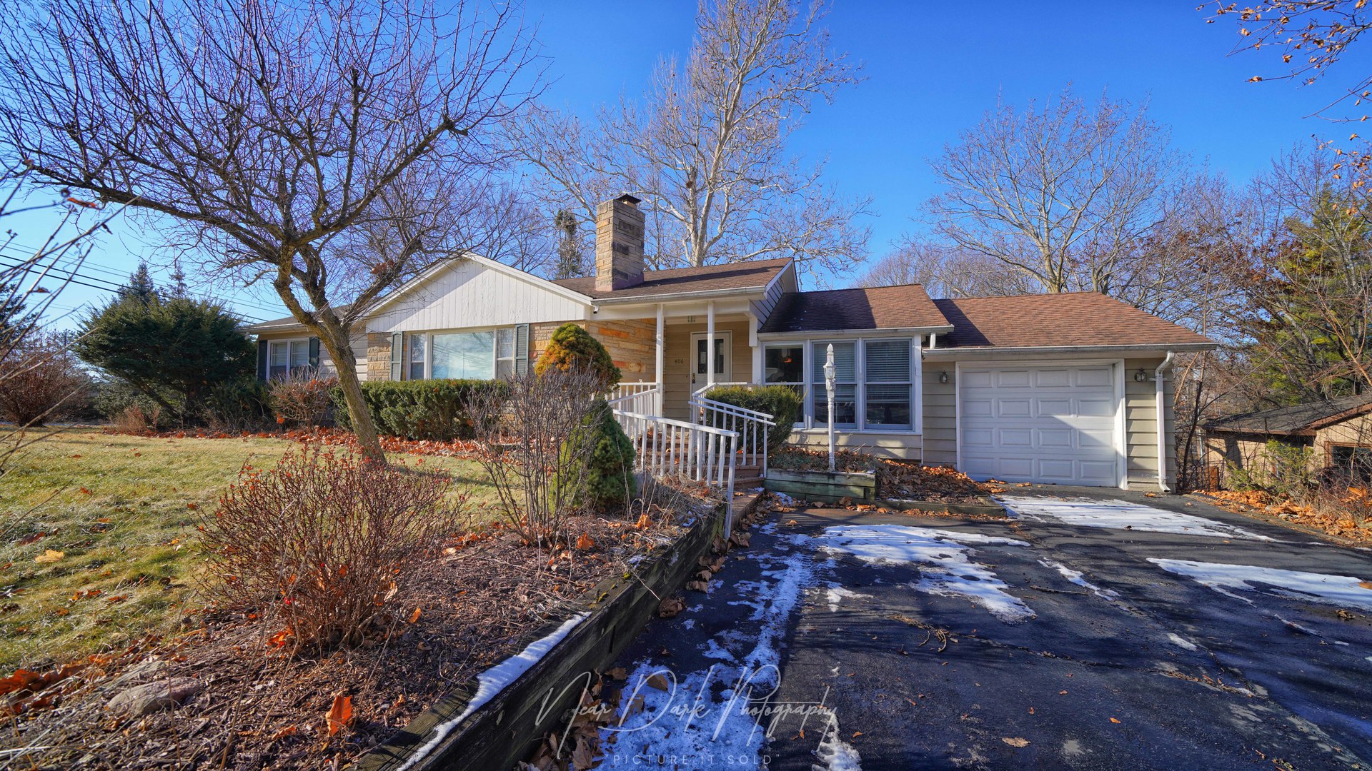 406 Mound Street Fox River Grove, IL 60021 - Photo 1 of 36 Gallery Image 1