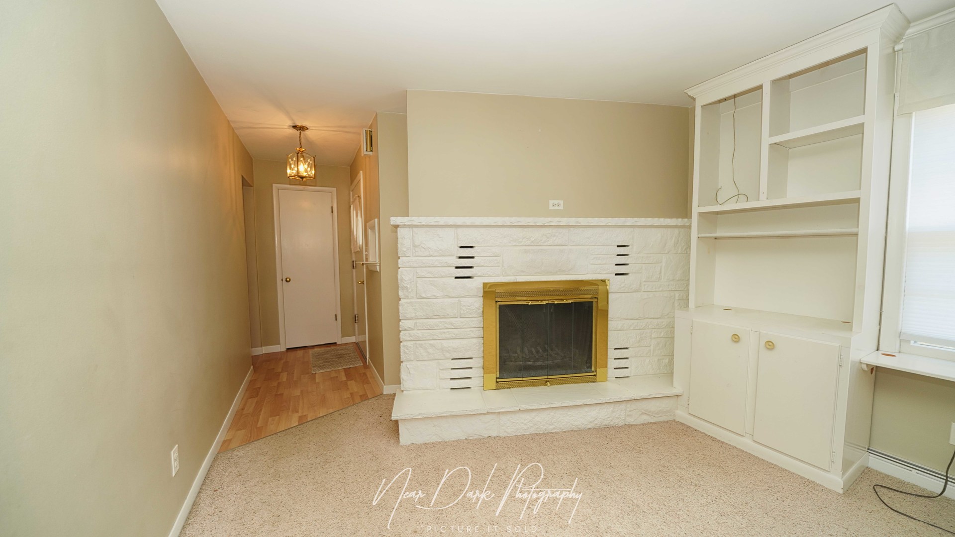 406 Mound Street Fox River Grove, IL 60021 - Photo 4 of 36 Gallery Image 4