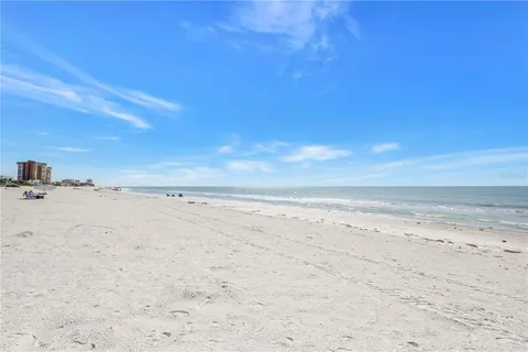 $388,888 | 18319 Sunset Boulevard, Redington Shores, FL 33708