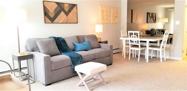 $2,550 | 803 Cocheco Court, Unit 803, Dover, NH 03820