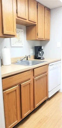 $2,550 | 803 Cocheco Court, Unit 803, Dover, NH 03820